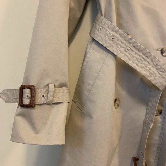 UNIQLO Belted Classic Tan Beige Trench Coat - Picture 5 of 8